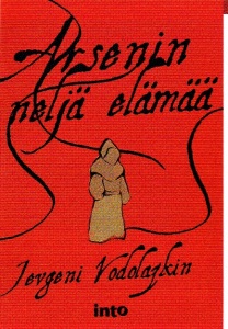 Romaani rakkaudesta ja menetyksestä ruton riivaamalla keskiajan Venäjällä on Elina Kahlan suomennos.
